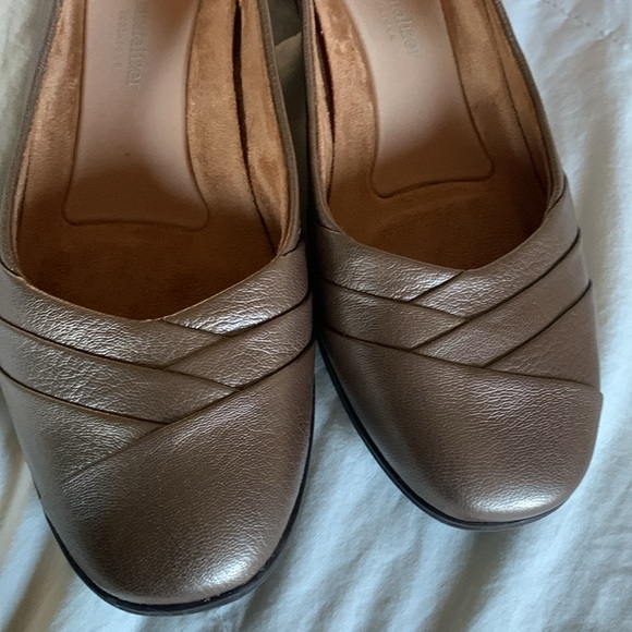 Naturalizer shoe women flats gold bronze size 8 W LAST CHANCE - Picture 6 of 9